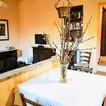 Spacious In A Stone 佩萨罗
