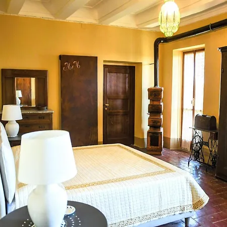 Feriehus Spacious In A Stone Fiorenzuola di Focara