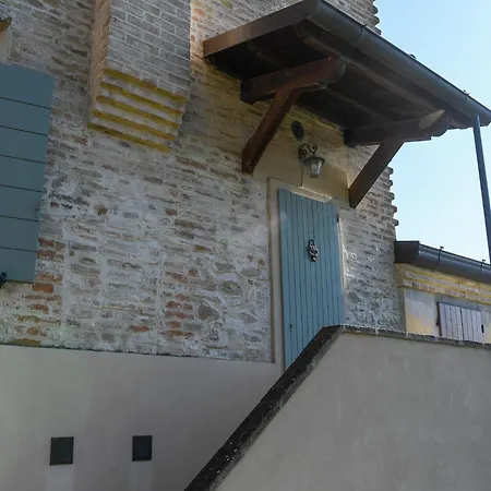 Feriehus Spacious In A Stone